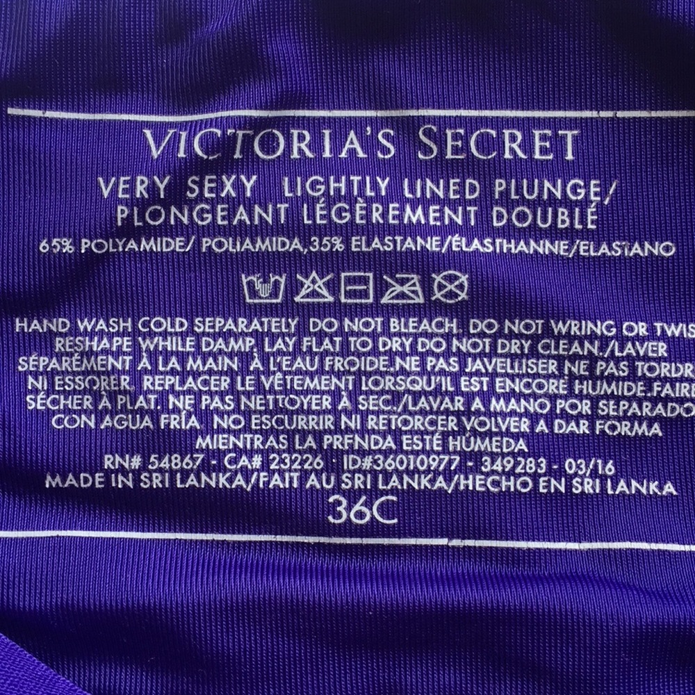 Victoria’s Secret Lightly Lined Plunge Bra - Picture 5 of 5